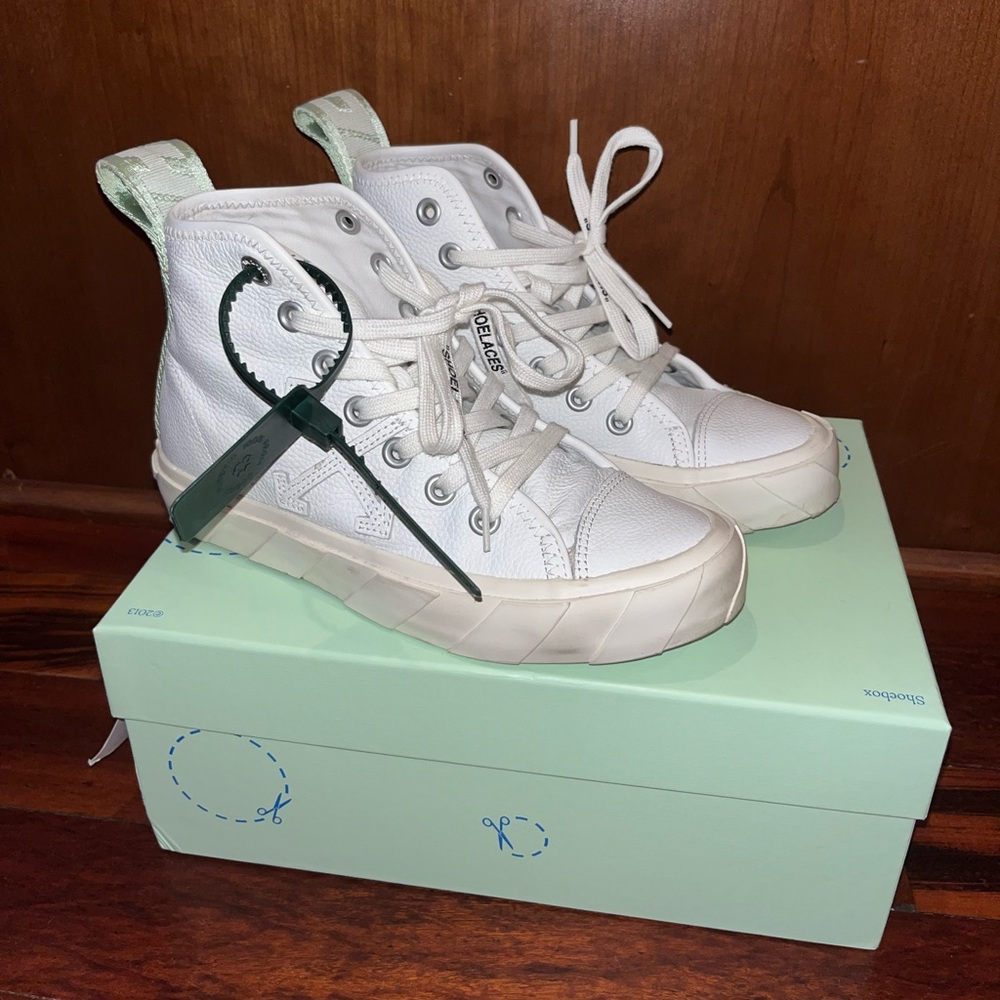Off White Mid Top Vulcanized Leather Shoes